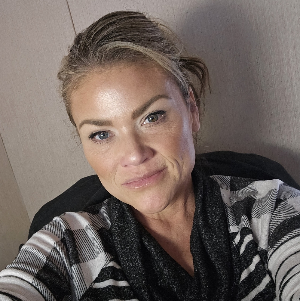 Meet your Posher, Alaina